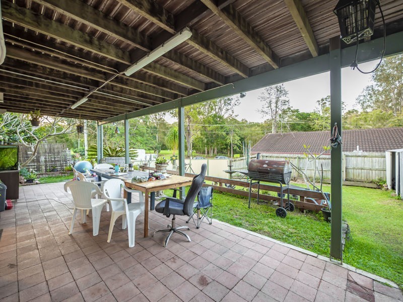 10 Nyora St, Everton Hills QLD 4053