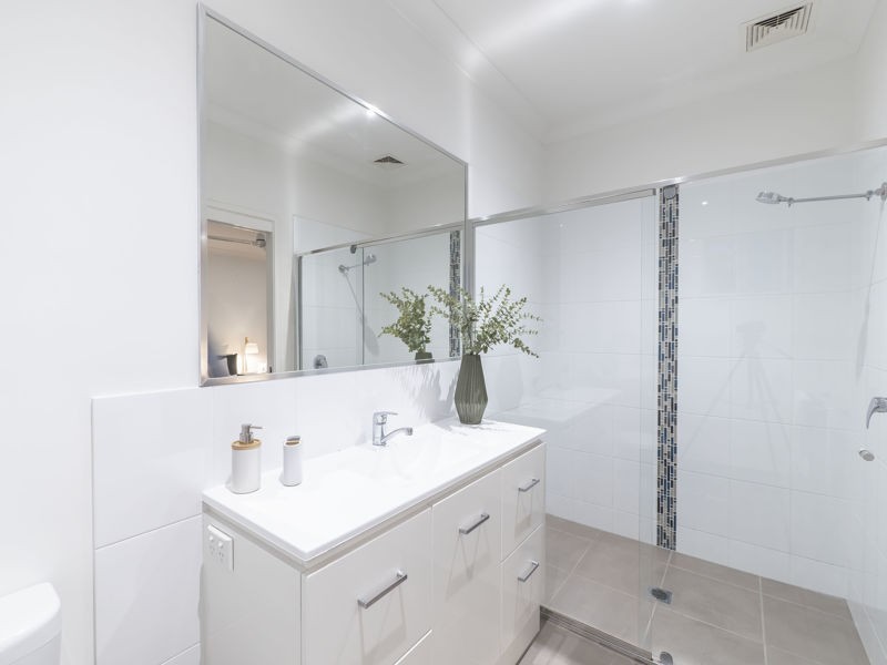 11 Melia Ct, Eatons Hill QLD 4037