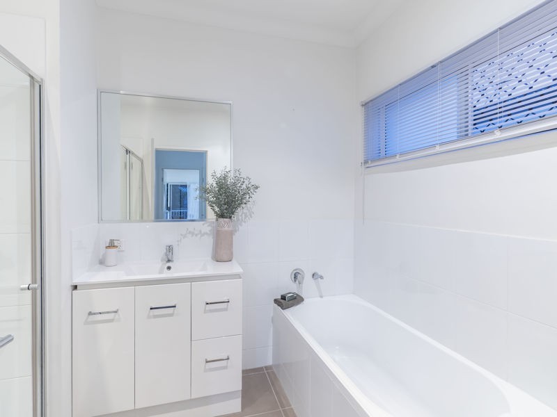 11 Melia Ct, Eatons Hill QLD 4037