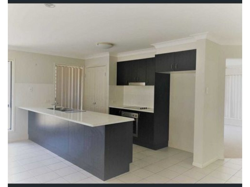 2 Shallows Court, Eatons Hill QLD 4037