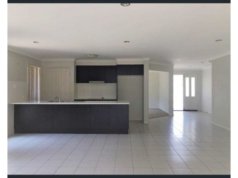 2 Shallows Court, Eatons Hill QLD 4037
