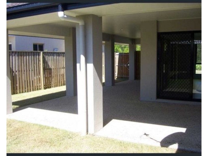 2 Shallows Court, Eatons Hill QLD 4037