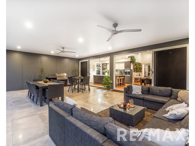 19 Valmadre Court, Petrie QLD 4502