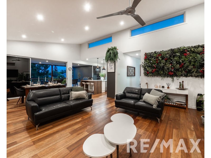 19 Valmadre Court, Petrie QLD 4502