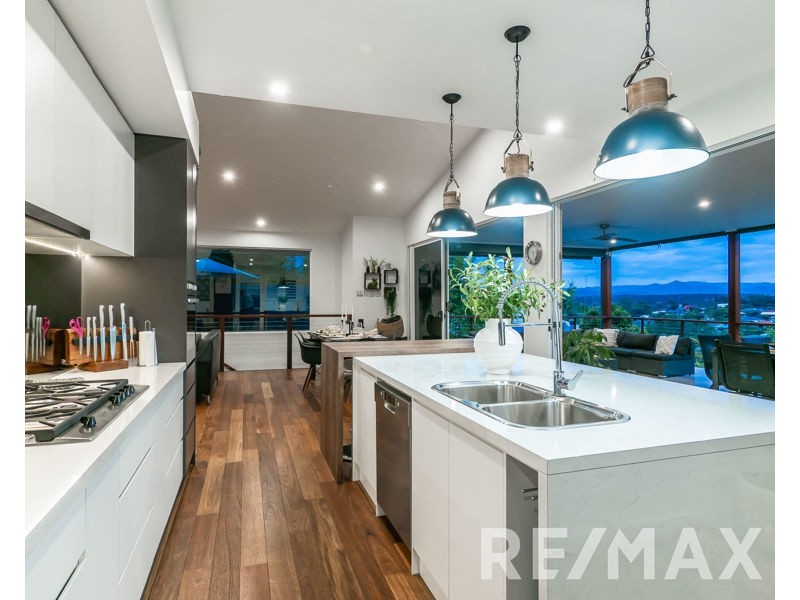 19 Valmadre Court, Petrie QLD 4502