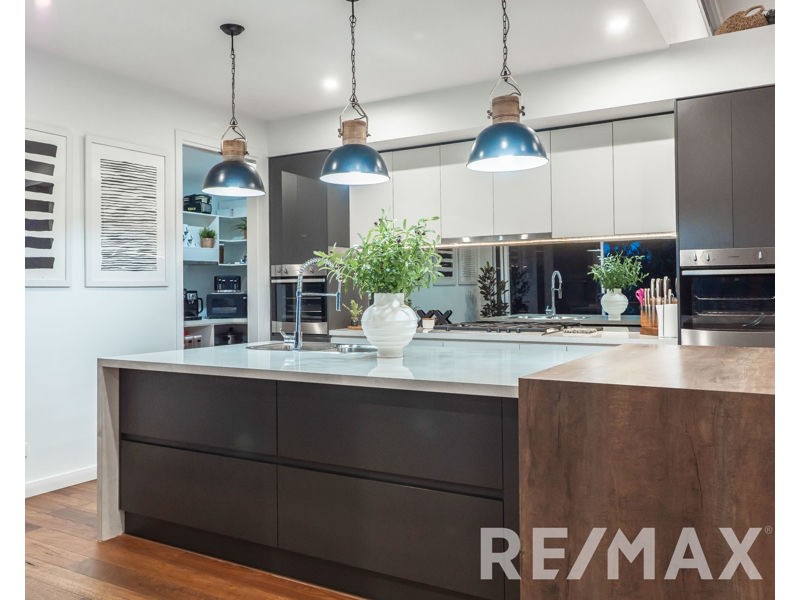 19 Valmadre Court, Petrie QLD 4502