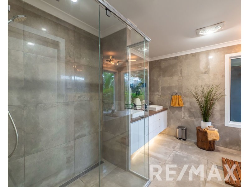 19 Valmadre Court, Petrie QLD 4502