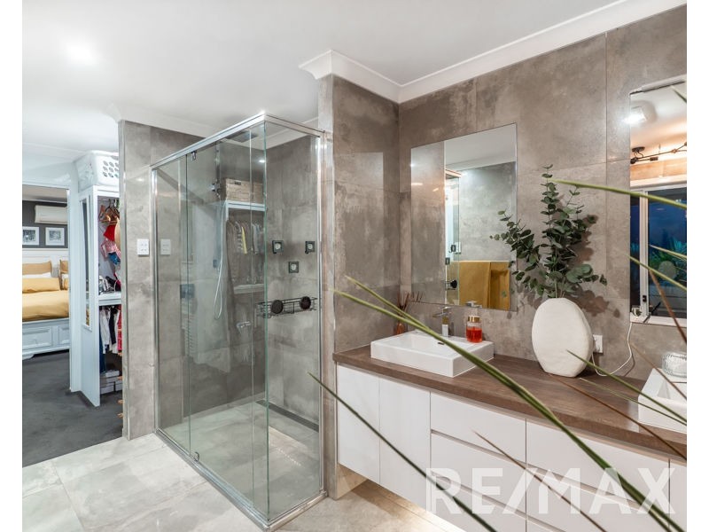 19 Valmadre Court, Petrie QLD 4502