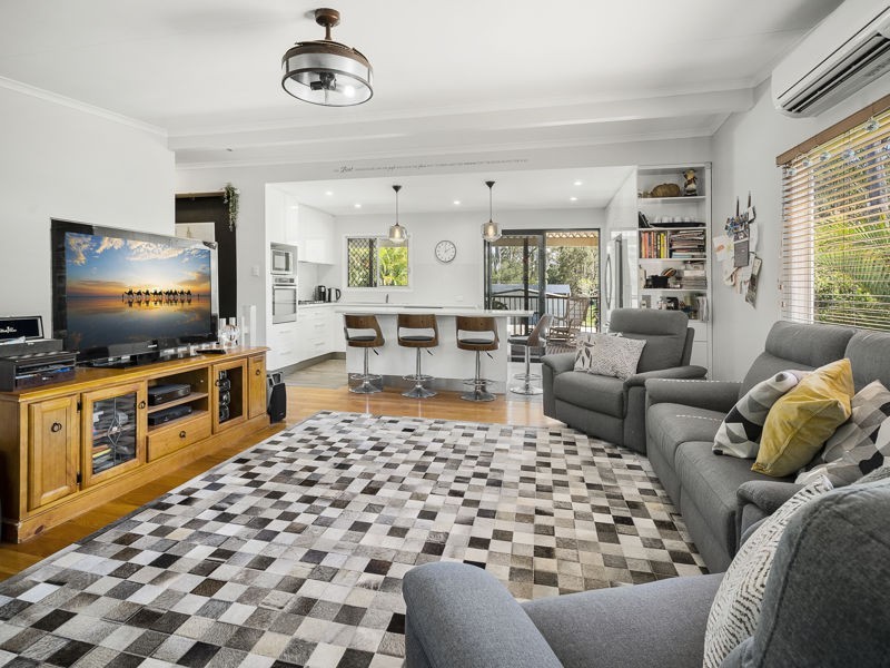 19 Oxford St, Joyner QLD 4500