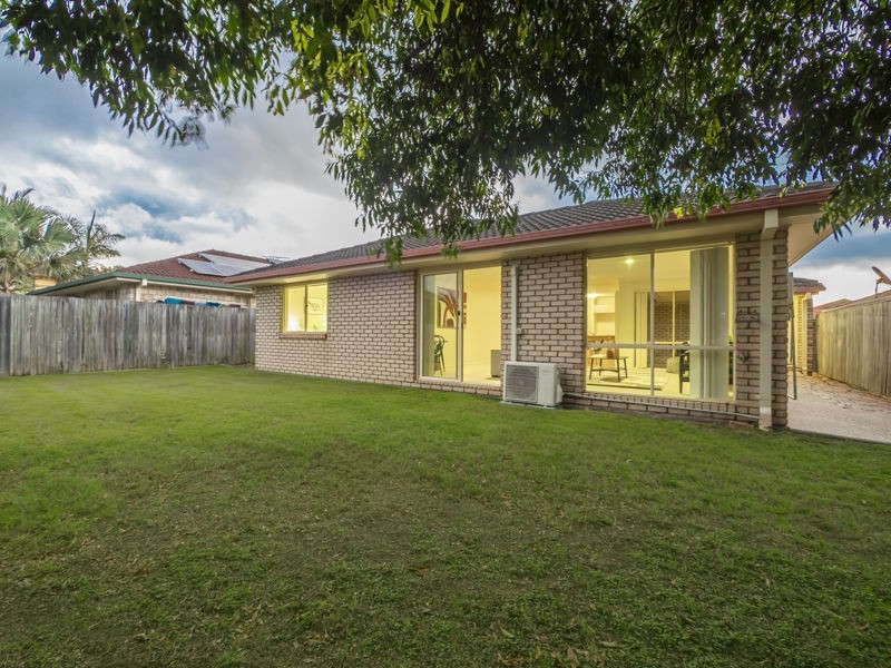 12 Gladebourne Cres, Victoria Point QLD 4165