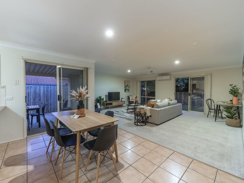 12 Gladebourne Cres, Victoria Point QLD 4165