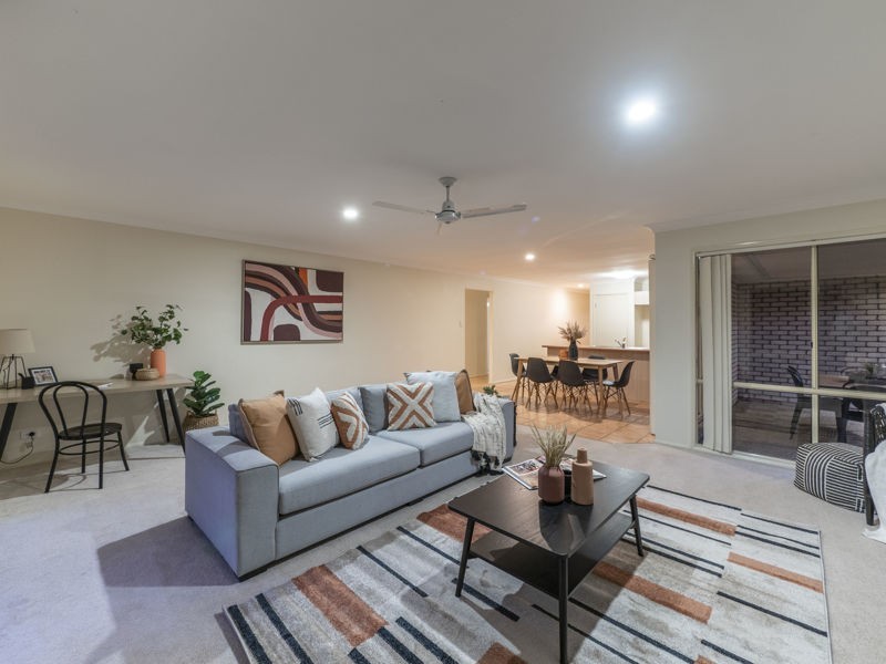 12 Gladebourne Cres, Victoria Point QLD 4165