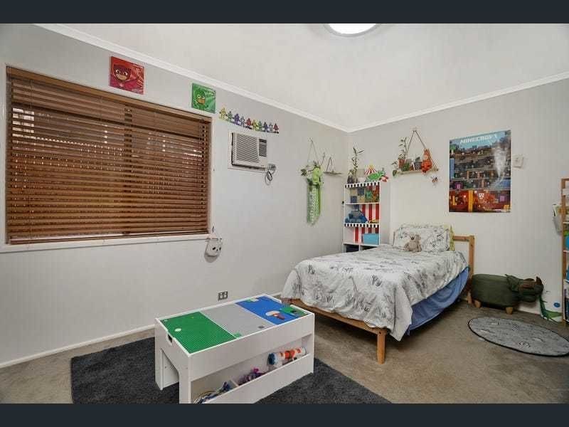 8 Drosera Street, Everton Hills QLD 4053
