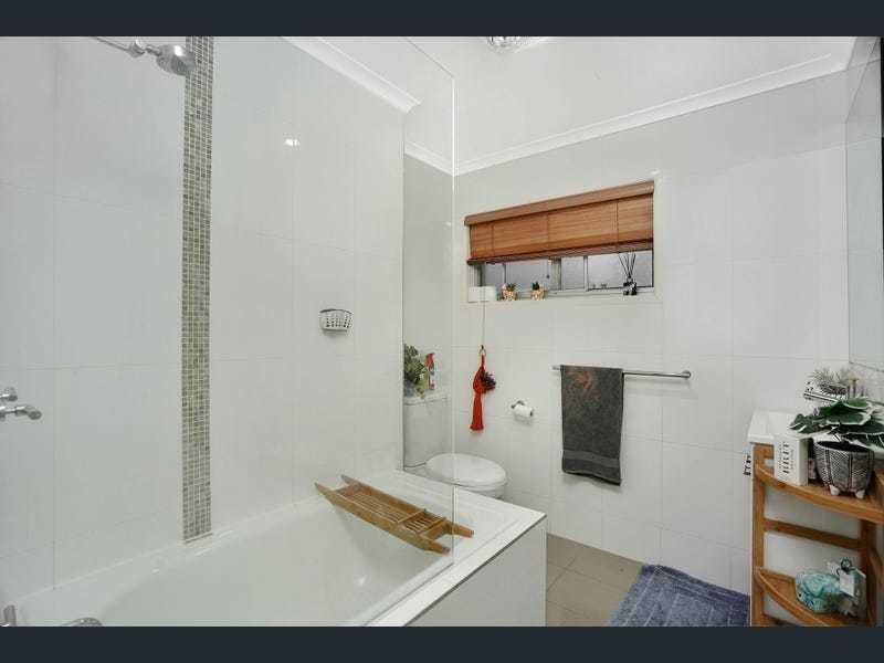 8 Drosera Street, Everton Hills QLD 4053
