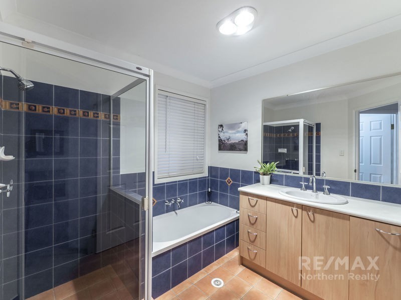 10 Meranti Crescent, Albany Creek QLD 4035