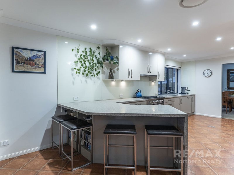 10 Meranti Crescent, Albany Creek QLD 4035
