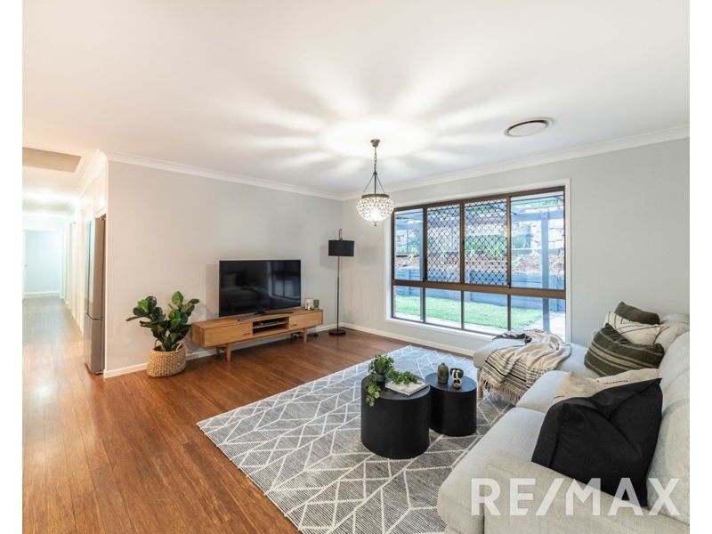 5 Eden Drive, Eatons Hill QLD 4037