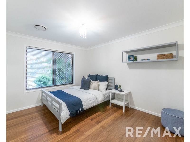 5 Eden Drive, Eatons Hill QLD 4037