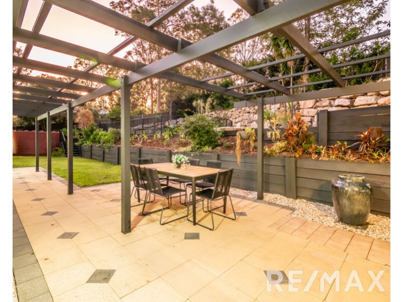 5 Eden Drive, Eatons Hill QLD 4037