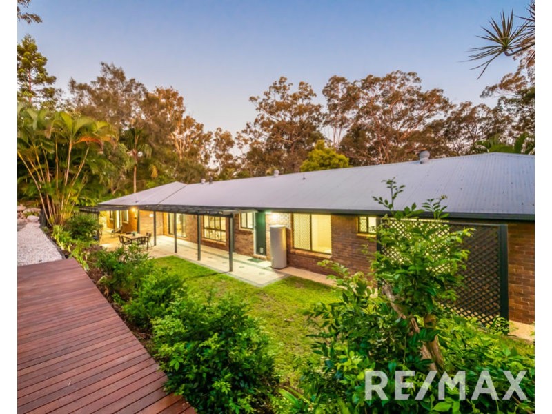 5 Eden Drive, Eatons Hill QLD 4037