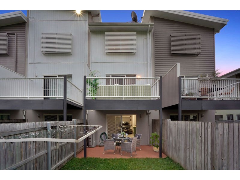 18/57-63 Mary Street, Kingston QLD 4114