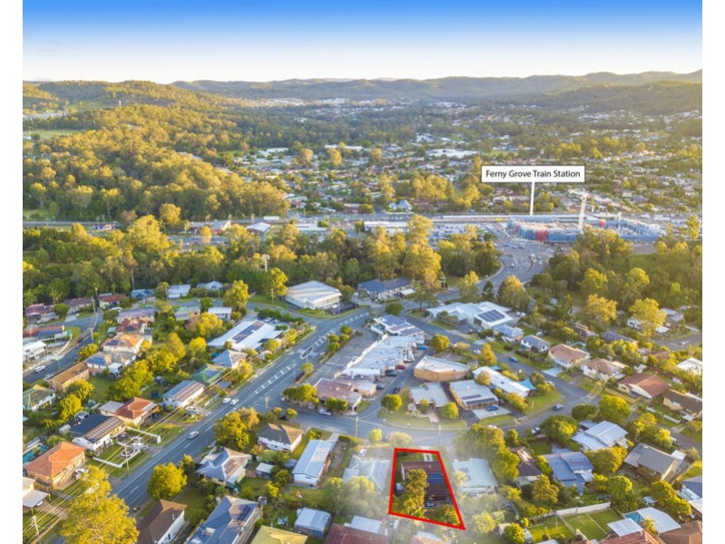 8 Monaro Crescent, Ferny Hills QLD 4055