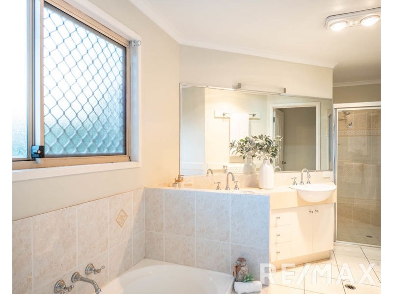 3 Monduran Court, Petrie QLD 4502