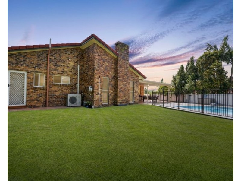 3 Augusta Court, Albany Creek QLD 4035