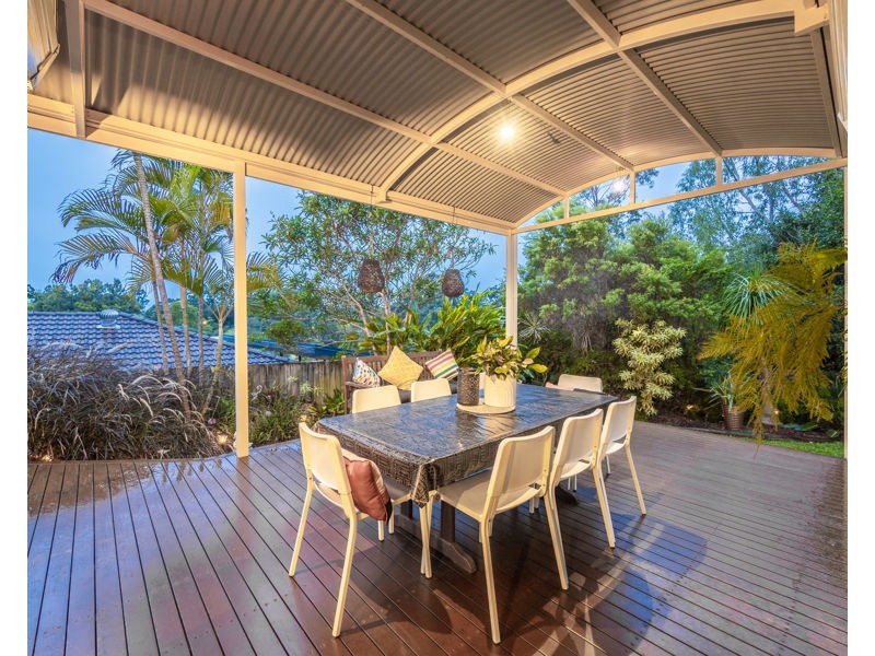 11 Carnarvon Court, Everton Hills QLD 4053