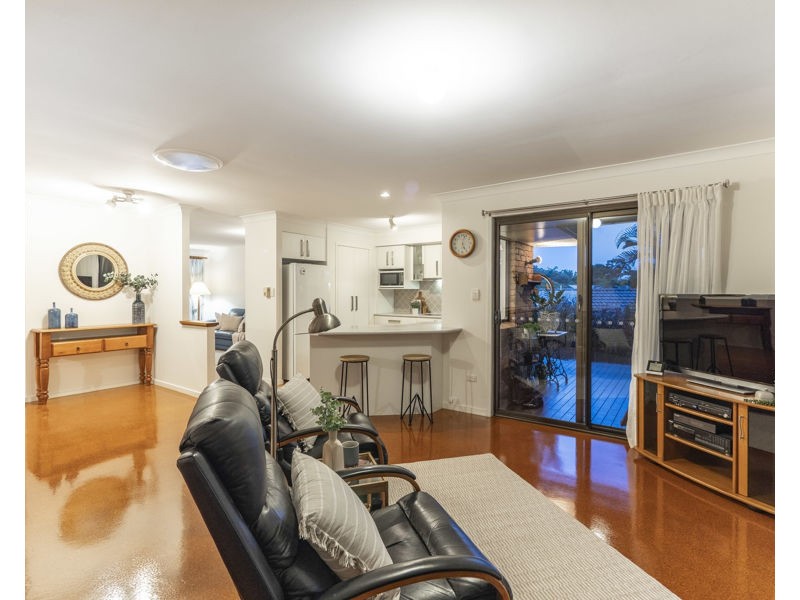 11 Carnarvon Court, Everton Hills QLD 4053