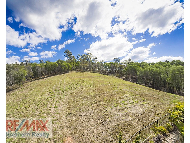 6 Lottie Place, Cashmere QLD 4500