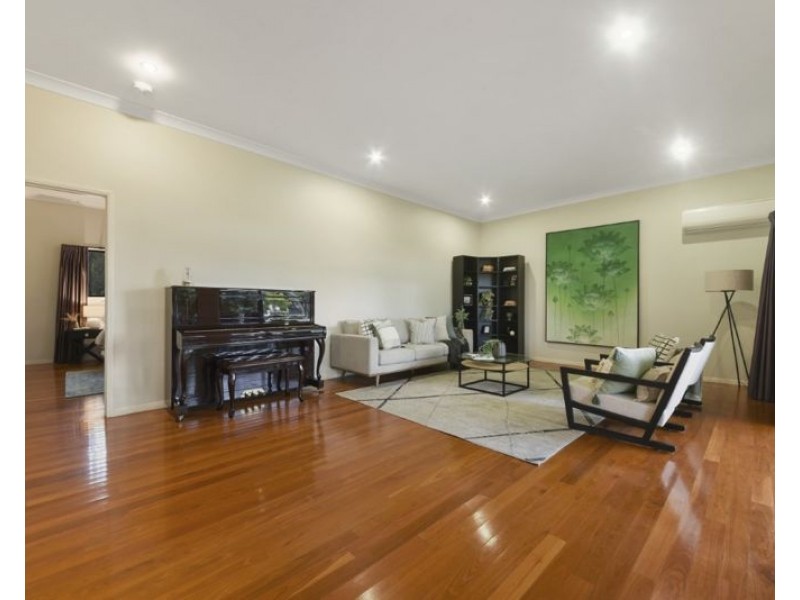 1 Tarrilli Place, Carseldine QLD 4034