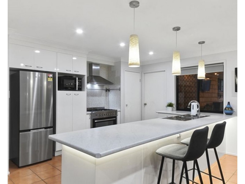 36 Hawkes Avenue, Arana Hills QLD 4054