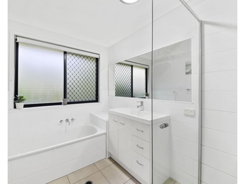 36 Hawkes Avenue, Arana Hills QLD 4054