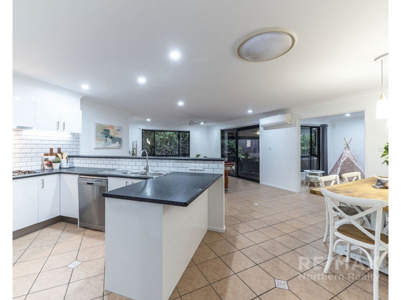 6 Glenvillan Place, Bridgeman Downs QLD 4035