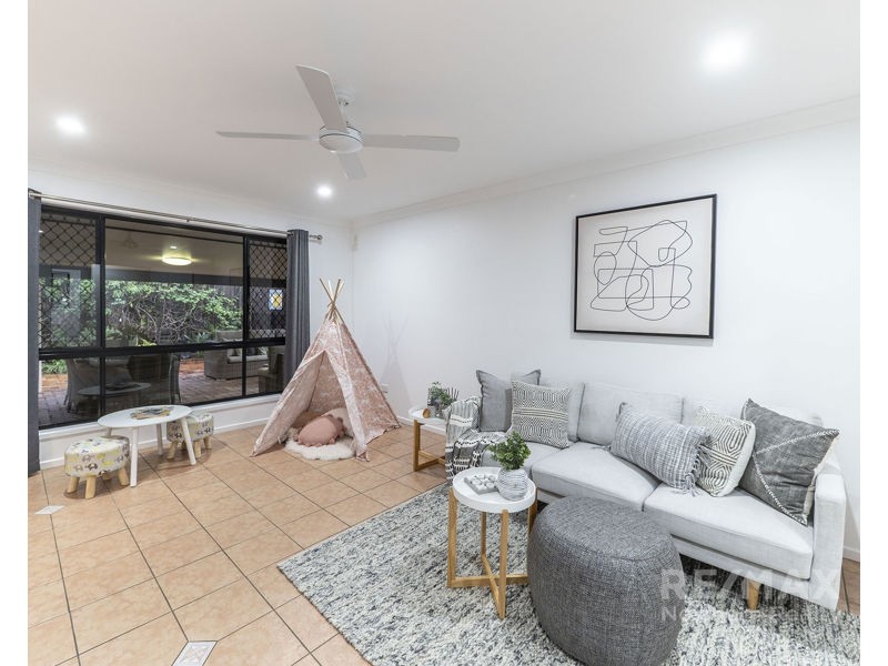 6 Glenvillan Place, Bridgeman Downs QLD 4035