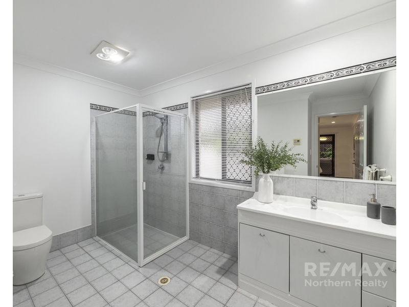 6 Glenvillan Place, Bridgeman Downs QLD 4035