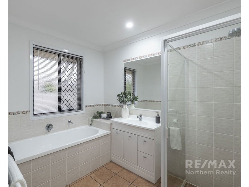 6 Glenvillan Place, Bridgeman Downs QLD 4035