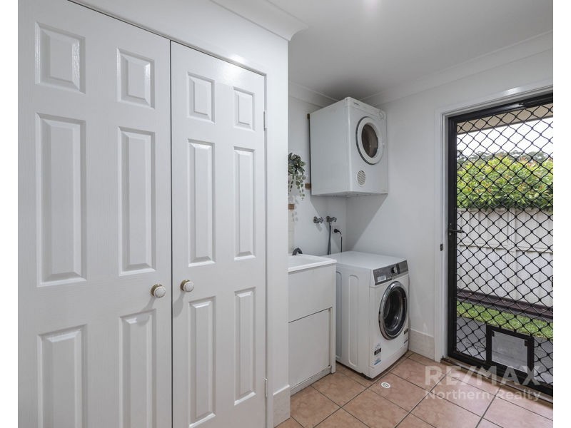 6 Glenvillan Place, Bridgeman Downs QLD 4035