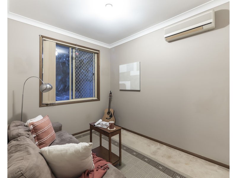 5 Elwood Court, Eatons Hill QLD 4037