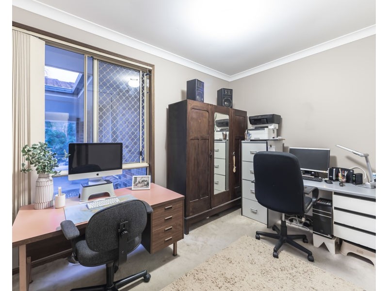 5 Elwood Court, Eatons Hill QLD 4037