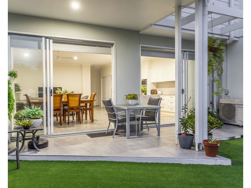 30/15 Rand Place, Bridgeman Downs QLD 4035