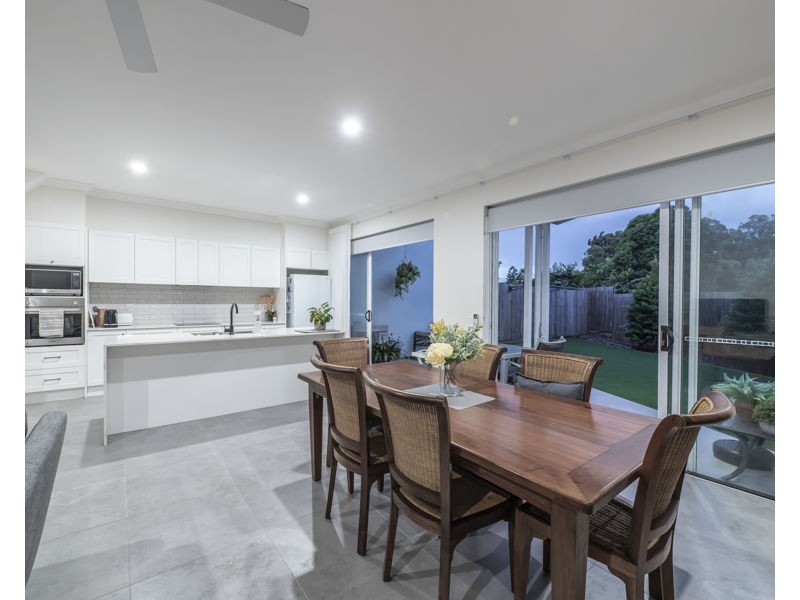 30/15 Rand Place, Bridgeman Downs QLD 4035