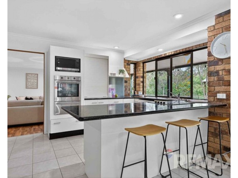 9 Kimberley Court, Eatons Hill QLD 4037