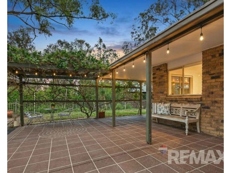 9 Kimberley Court, Eatons Hill QLD 4037