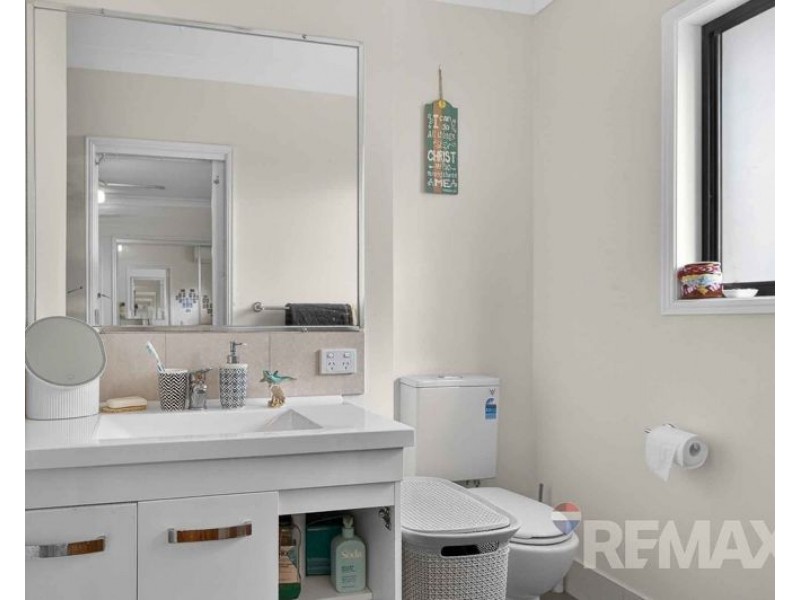 9 Kimberley Court, Eatons Hill QLD 4037