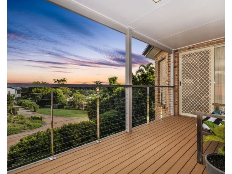 9 Camara Court, Eatons Hill QLD 4037