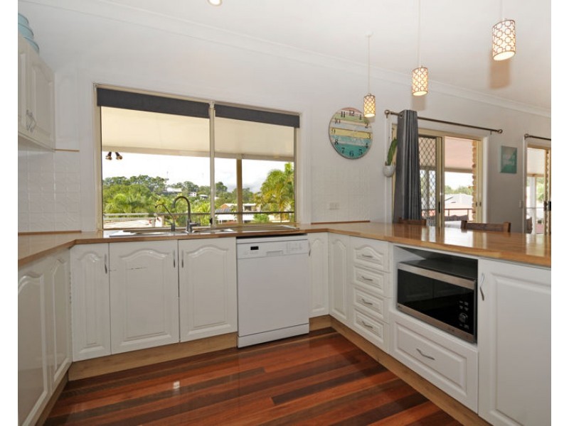 9 Camara Court, Eatons Hill QLD 4037