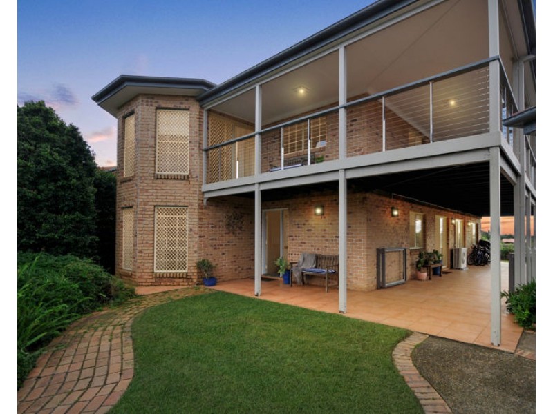 9 Camara Court, Eatons Hill QLD 4037