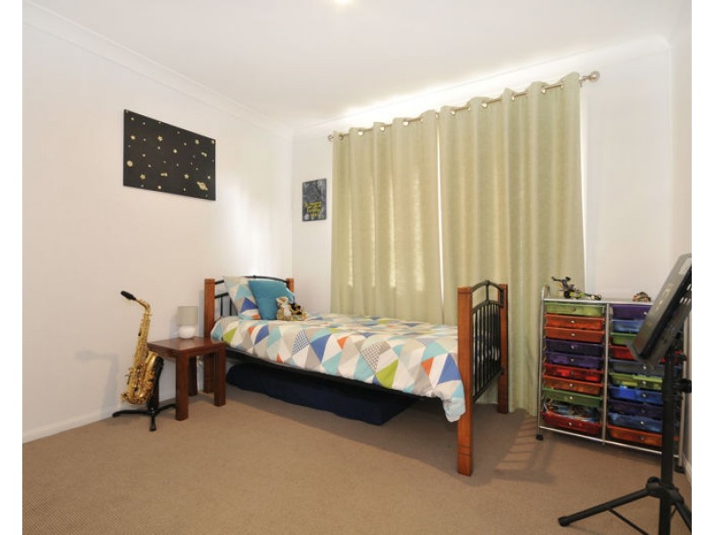 9 Camara Court, Eatons Hill QLD 4037